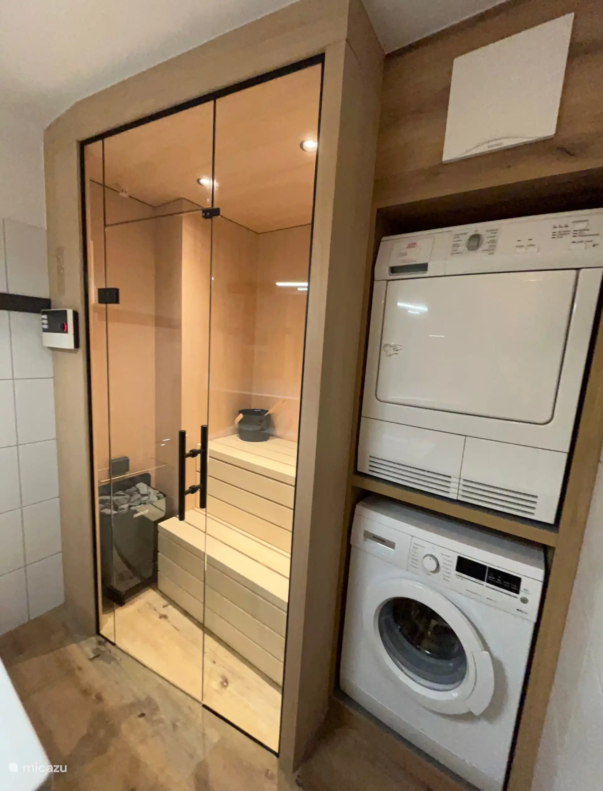 sauna, lavadora y secadora