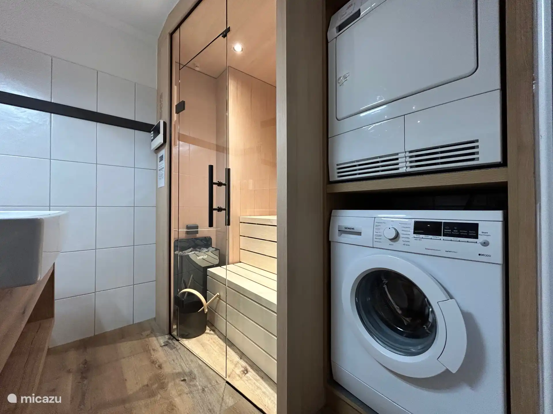 Sauna, lavadora y secadora