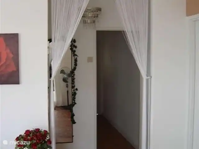 Location de Vacances Suriname, Paramaribo, Paramaribo, maison de vacances - Oso Truus couloir avec miroir pleine longueur