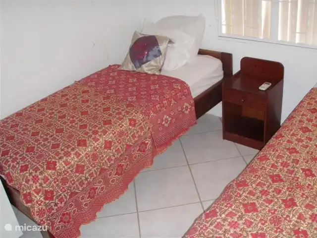 villa en Surinam, Paramaribo, Paramaribo – Oso Noemí Tercer dormitorio con aire acondicionado.
