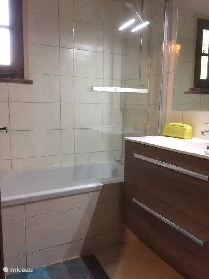 Badezimmer im Erdgeschoss