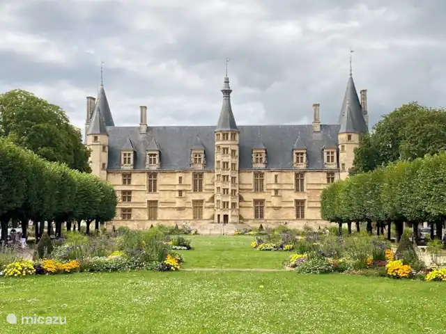 Location vacances Hirondelle Rustique | France, Nièvre, Anlezy - maison de vacances Nevers