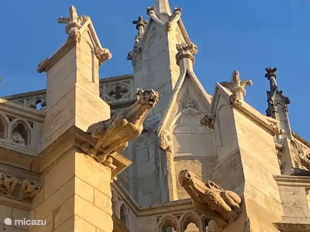 Location vacances Hirondelle Rustique | France, Nièvre, Anlezy - maison de vacances Cathédrale Saint-Cyr-et-Sainte-Julitte de Nevers
