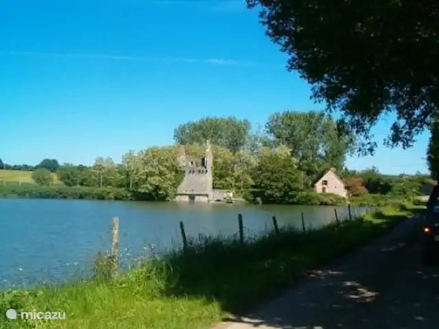 Location vacances Hirondelle Rustique | France, Nièvre, Anlezy - maison de vacances Lac de pêche Étang de Fleury la Tour.