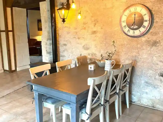 Location vacances Hirondelle Rustique | France, Nièvre, Anlezy - maison de vacances Cuisine rustique