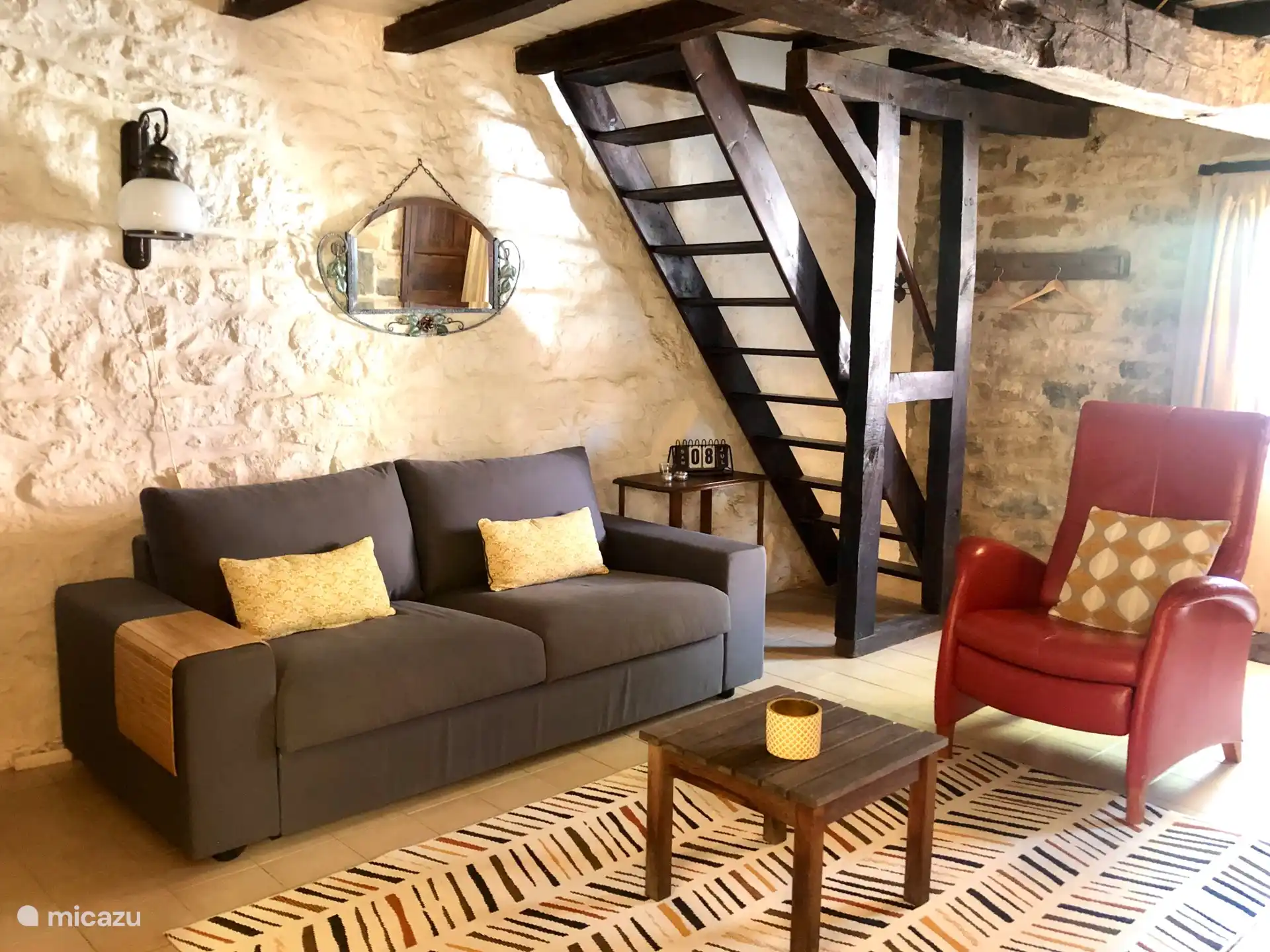 L `Hirondelle die Fenêtre in Frankreich, Nièvre, Anlezy - Ferienhaus