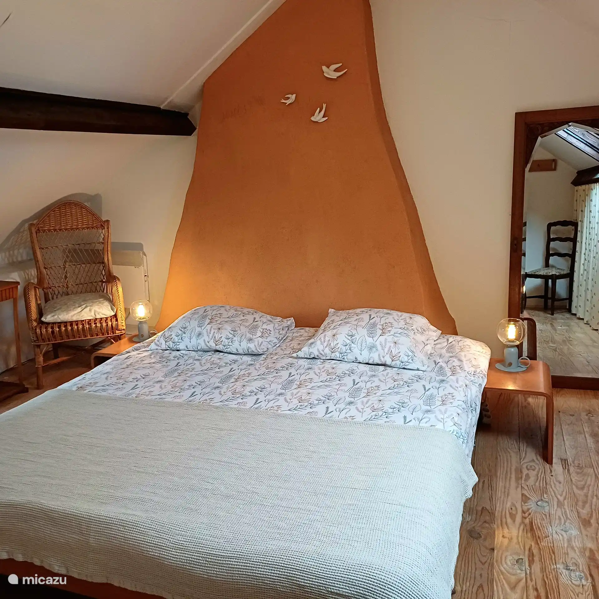 L `Hirondelle die Fenêtre in Frankreich, Nièvre, Anlezy - Ferienhaus