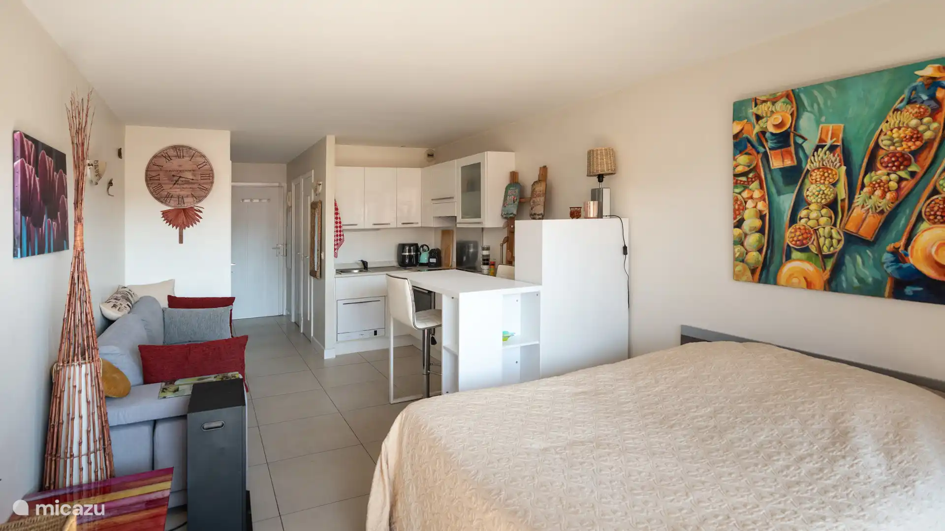 Vista desde la cama principal área de televisión