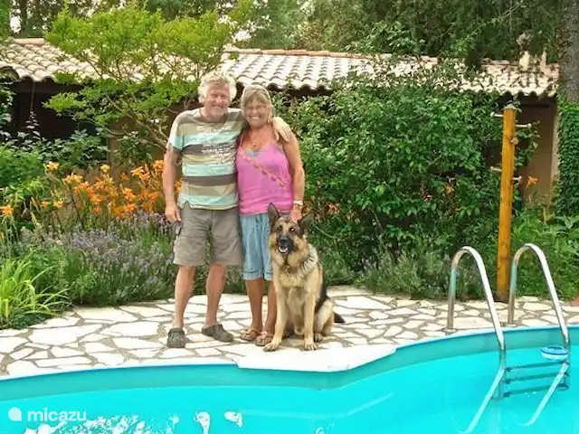 Les Dix Étoiles ¡Zona muy tranquila! en Francia, Hérault, La Tour-sur-Orb - villa Bienvenido a Eddy y Aline, posiblemente. con 1 mascota! Les Dix Étoiles es la última casa en una calle sin salida, sin tráfico, con un viñedo al lado de nuestra casa y la naturaleza y frente a nuestra casa el De Orb. Aquí puedes pescar o bañarte, agradable y fresco en los días calurosos.