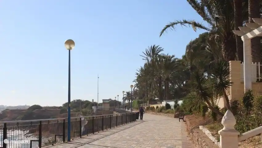 el bulevar cerca del apartamento