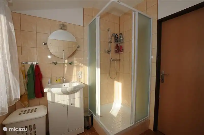 Baño 2 en la planta junto a los dormitorios.