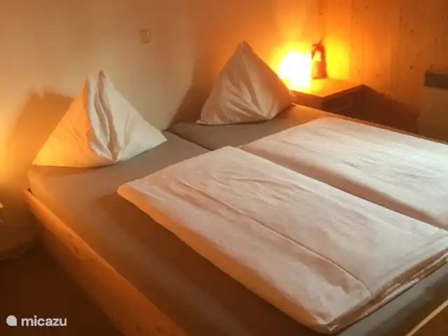 Chalet alpin | Autriche, Styrie, Stadl an der Mur - chalet Nous avons deux chambres de 2 personnes et une de 3 personnes. Il y a aussi un couchage dans le séjour (canapé lit de 160 x 200 cm)