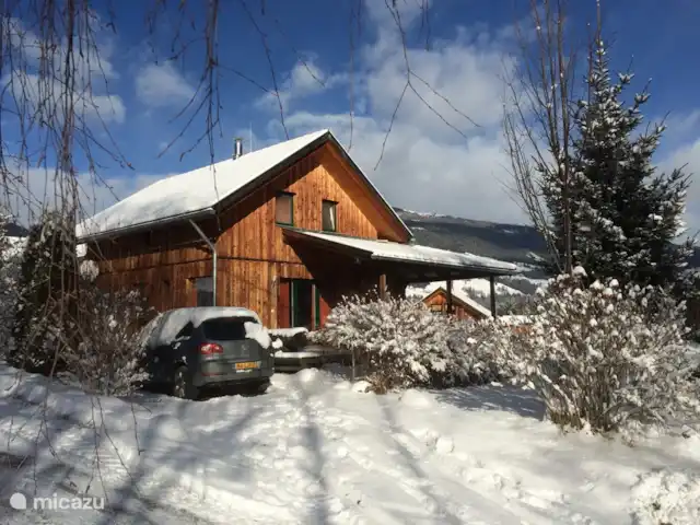 Chalet alpin | Autriche, Styrie, Stadl an der Mur - chalet Sports d'hiver en Autriche ! Toujours gratuit pour Noël et Carnaval. Profitez de notre chalet de luxe pour 9 personnes avec sauna. Vue dégagée sur forêts et montagnes. Le domaine skiable de Kreischberg, où s'est déroulé le championnat du monde de l'année dernière, est à 10 minutes en voiture, Frauenalpe à 20 minutes + Turracher Höhe à 25 minutes.