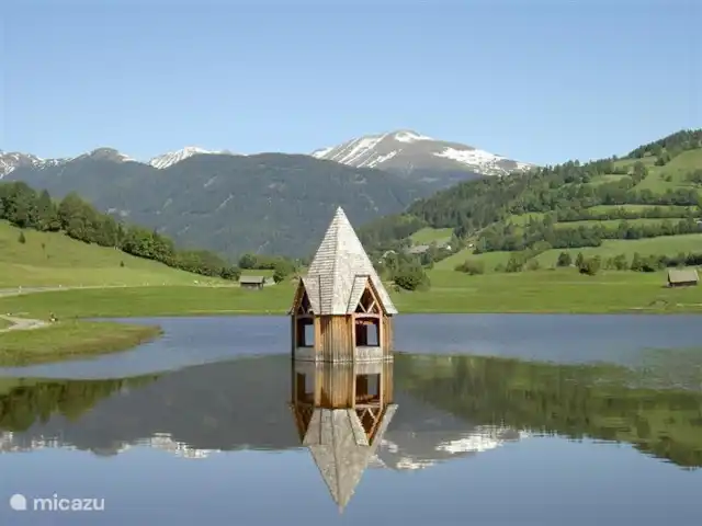 Chalet alpin | Autriche, Styrie, Stadl an der Mur - chalet Pêche dans le lac Rottenmann. Le lac de 3 hectares est situé à 7 km de Murau. Ici, vous pouvez pêcher la carpe (jusqu'à 10 kg), la tanche, le brochet et l'esturgeon. Le ticket journalier coûte 18 euros.