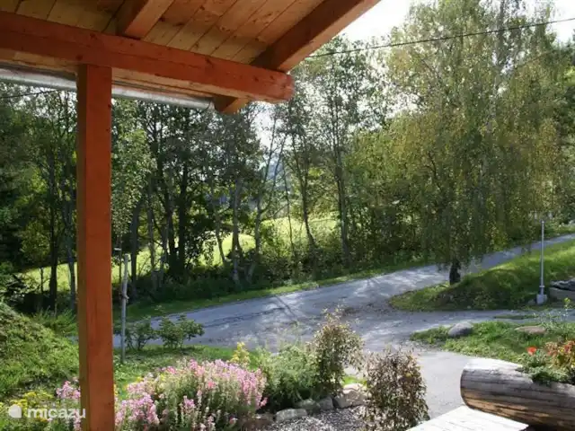 Chalet alpin | Autriche, Styrie, Stadl an der Mur - chalet Vue de la véranda en été.