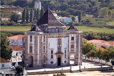 De middeleeuwse kerk van Obidos