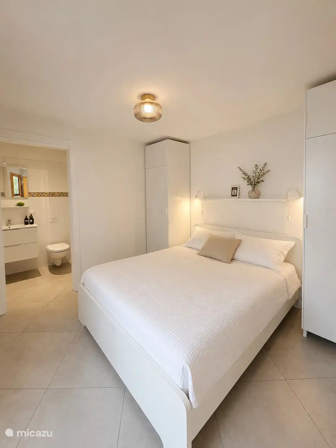 Gästehaus Schlafzimmer 1 mit eigenem Bad