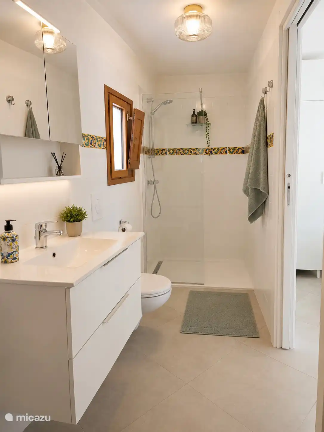 Gästehaus-Badezimmer