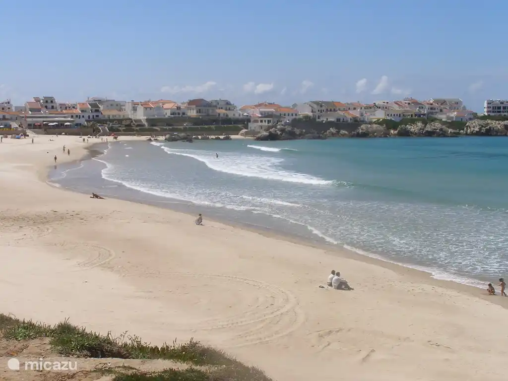 Praia do Baleal (Norte). Een van de prachtige zandstranden op 15 autominuten.