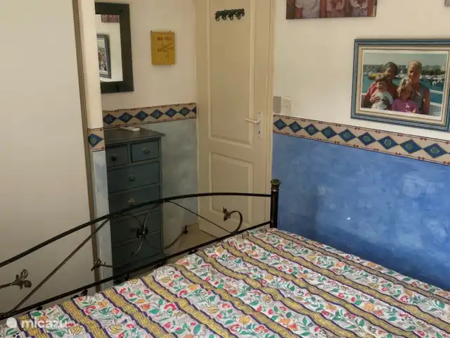 Va et Vient Soleil Sainte-Maxime | France, Côte d'Azur, Sainte-Maxime - villa Chambre de maître climatisée (chambre principale avec salle de bain/douche privée) en suite au rez-de-chaussée