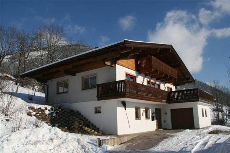 Vacation rental Austria, Salzburgerland, Kaprun Chalet Va et Vient (im Schnee)