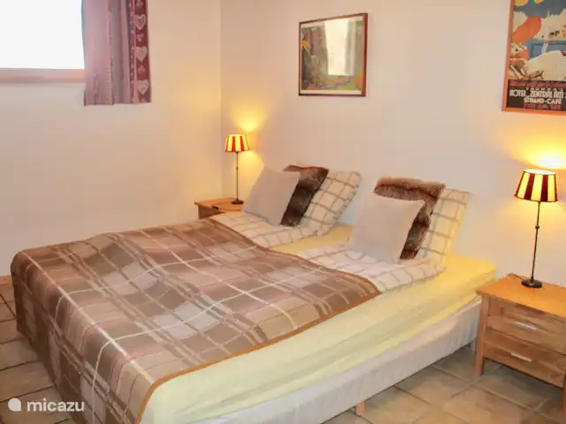 Va et Vient Zell am See/Kaprun en Austria, Salzburgo, Kaprun - chalet Planta baja: otro dormitorio 'principal' de 2p visto desde el otro lado...