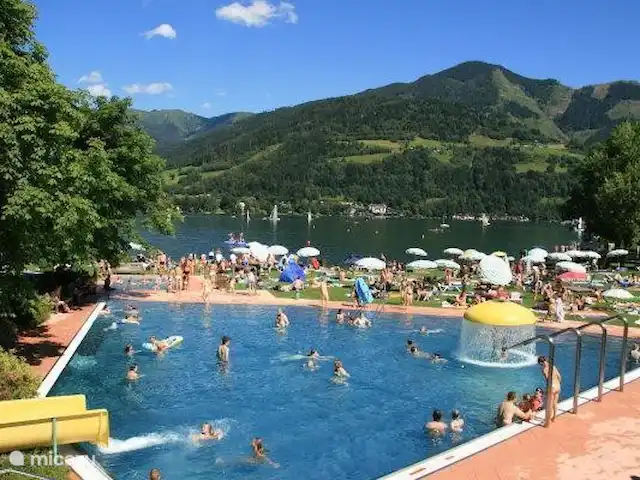 Va et Vient Zell am See/Kaprun en Austria, Salzburgo, Kaprun - chalet Nadar en la piscina natural de Zell