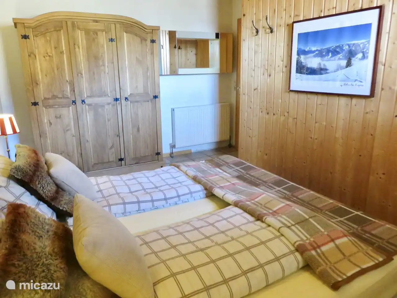 Planta baja: otro dormitorio 'principal' de 2p.