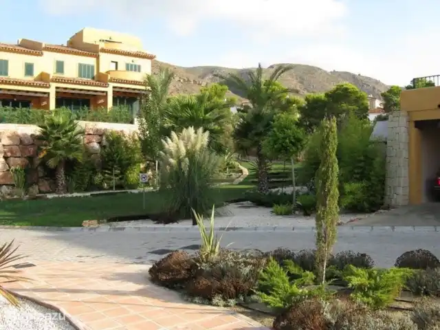 Casa Soleada | Espagne, Costa Blanca, Finestrat - maison de vacances El Pinar a de l'espace et beaucoup de verdure.