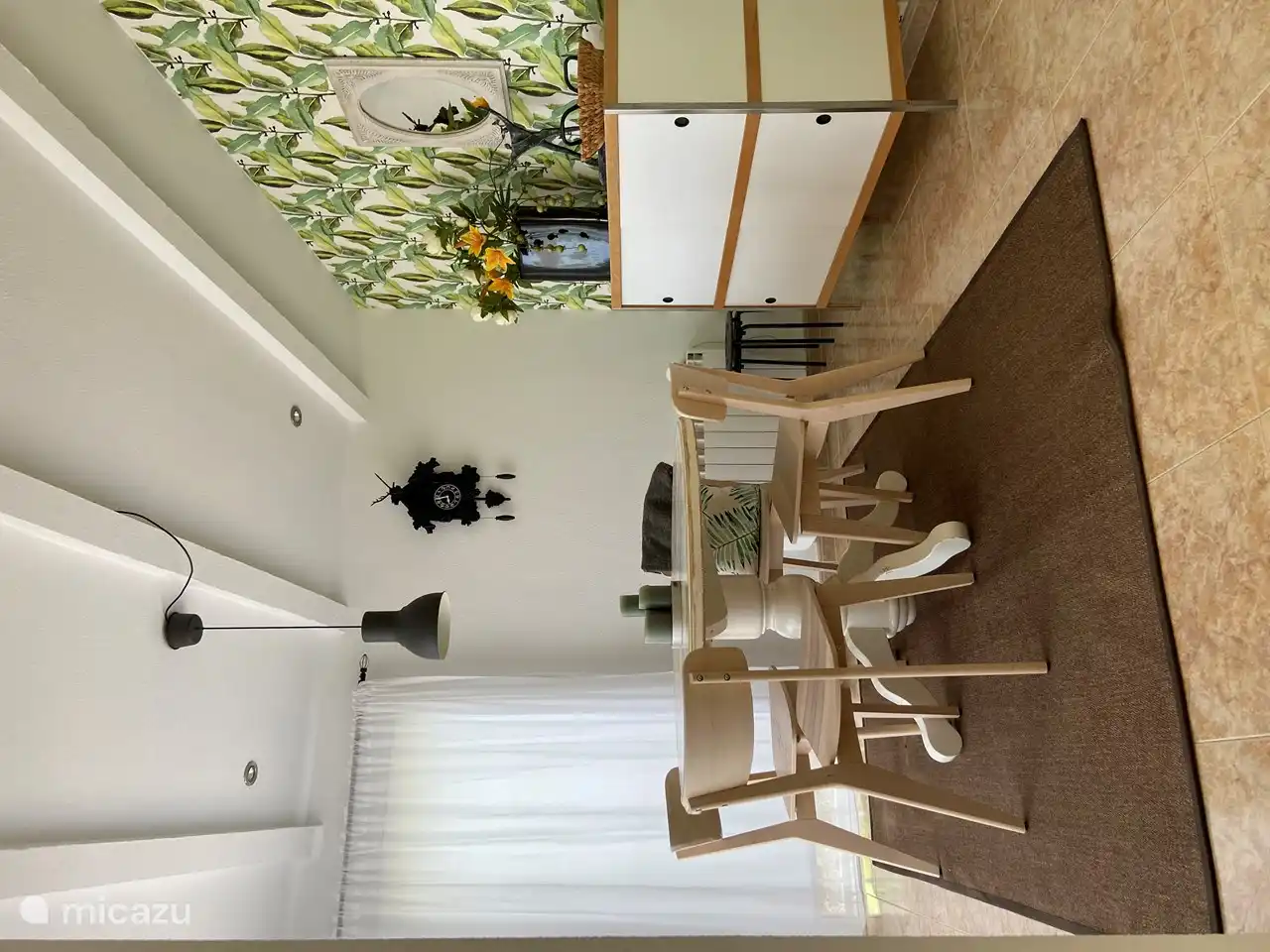 Aperte dining room inside.