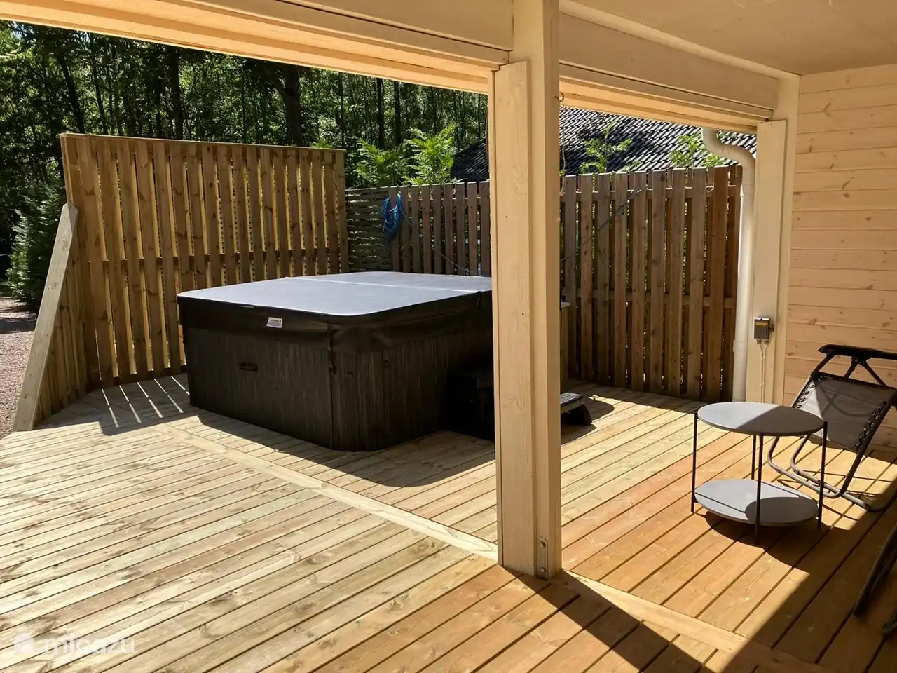 Saunahaus mit Whirlpool