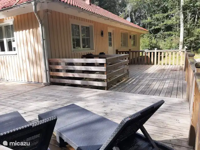 Location de Vacances Suède, Skåne, Västra Torup - Svenstorp, villa - Jacuzzi et sauna 'Karin's Stuga' Terrasse derrière