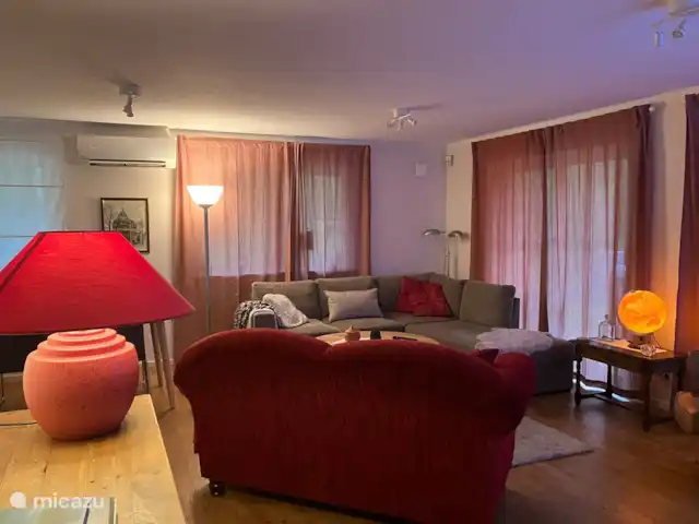 Location de Vacances Suède, Skåne, Västra Torup - Svenstorp, villa - Jacuzzi et sauna 'Karin's Stuga' Les nouveaux rideaux le rendent encore plus confortable.