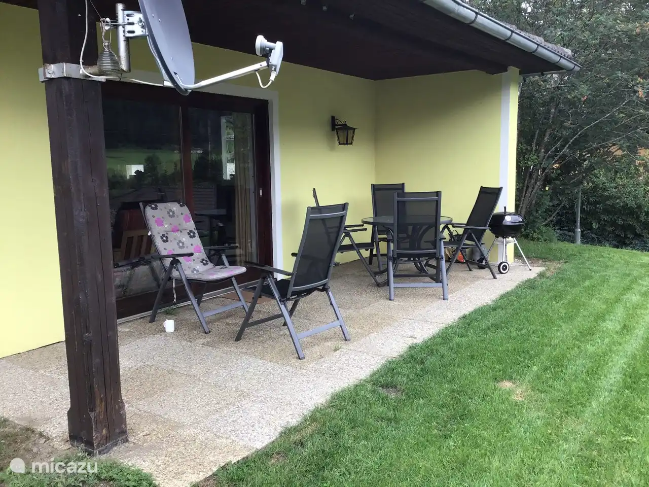 South-facing terrace no. 102