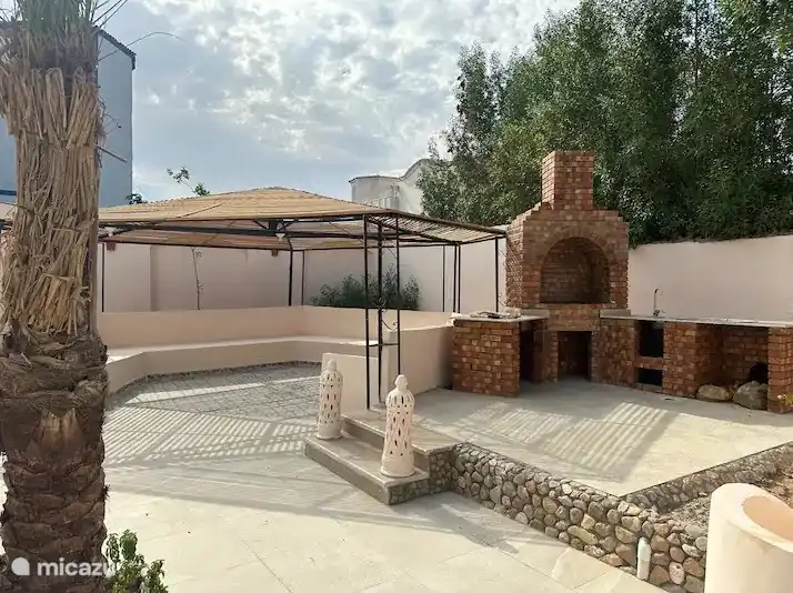 The typical Egyptian outdoor BBQ with kitchen and running water.