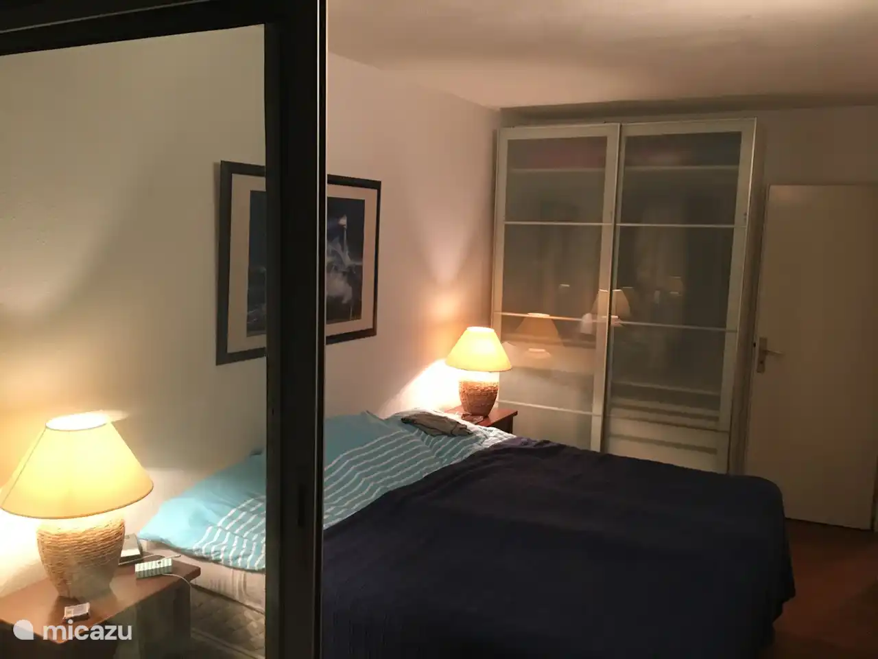 Ikea PAX kast in groteslaapkamer voor al uw vakantie kleding