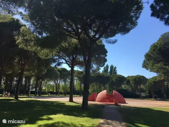 Park achter appartement