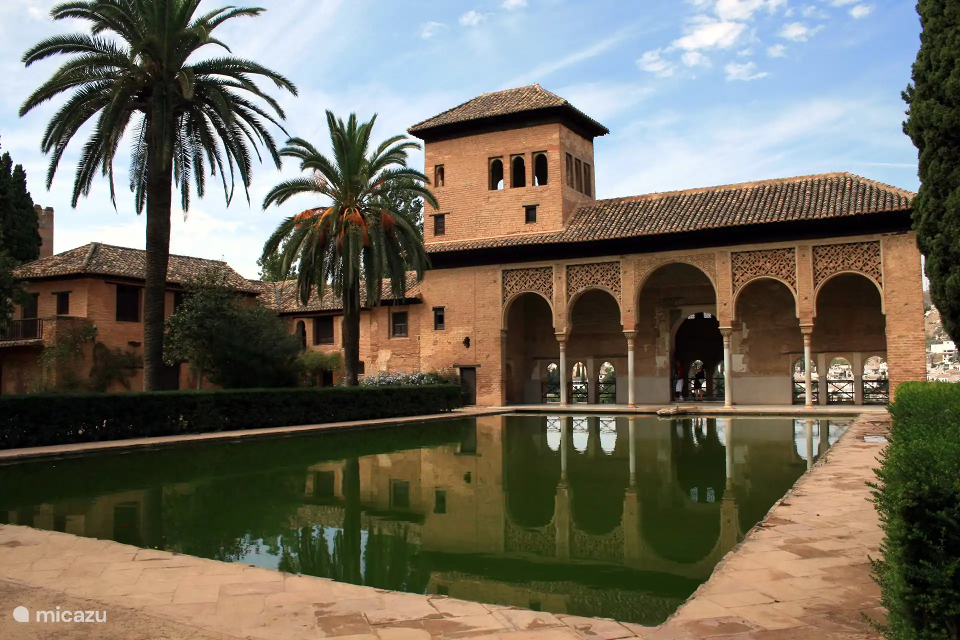 El Alhambra .. 