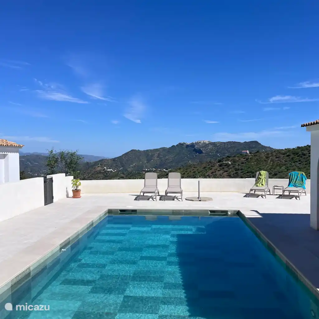 Luxe villa privézwembad & uitzicht