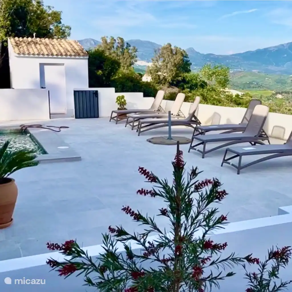 Luxe villa privézwembad & uitzicht