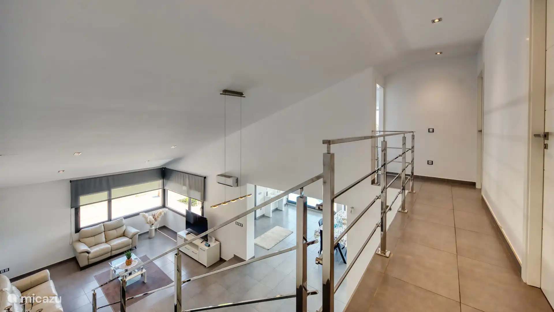 Moderne villa, enorm privé zwembad en rustig gelegen!