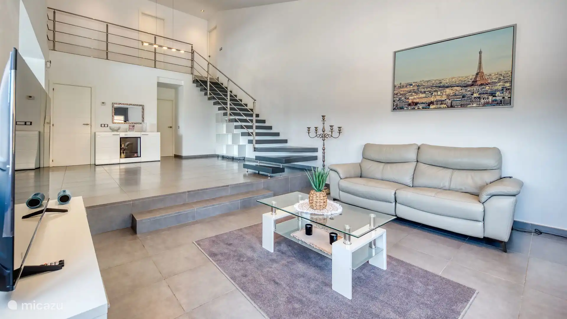 Moderne villa, enorm privé zwembad en rustig gelegen!