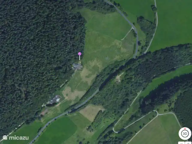 zum hirsch en Alemania, Eifel, Uedelhoven - chalet Totalmente libre, con un pajar a 100 metros como vecinos.