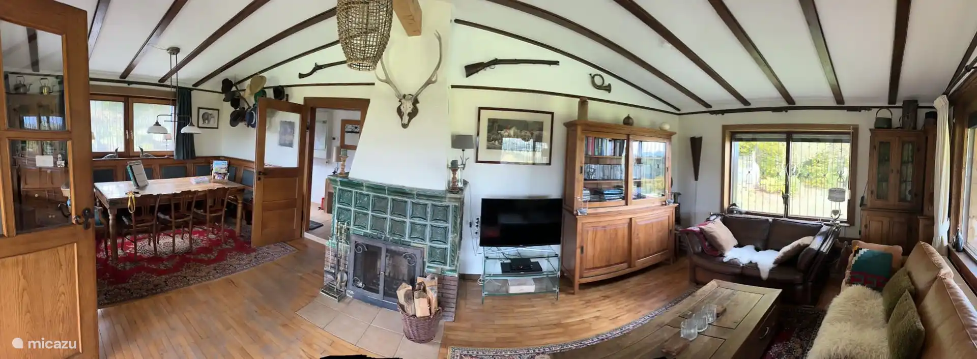 Overview photo living room