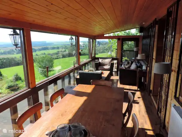 zum hirsch en Alemania, Eifel, Uedelhoven - chalet Conservatorio con sala de estar