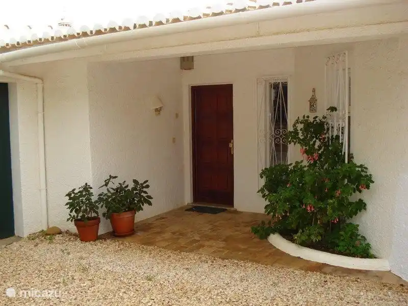 Entrada a la Casa de las Flores