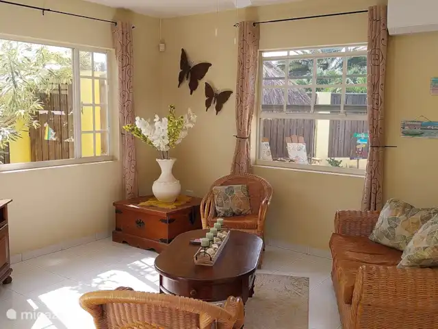 casa vacacional en Aruba, Norte, Tanki Leendert – Casa de vacaciones Bon Bini ¡Salón atmosférico!