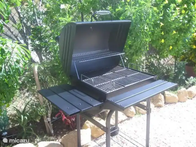 casa vacacional en Aruba, Norte, Tanki Leendert – Casa de vacaciones Bon Bini Puedes hacer un uso maravilloso de la barbacoa.