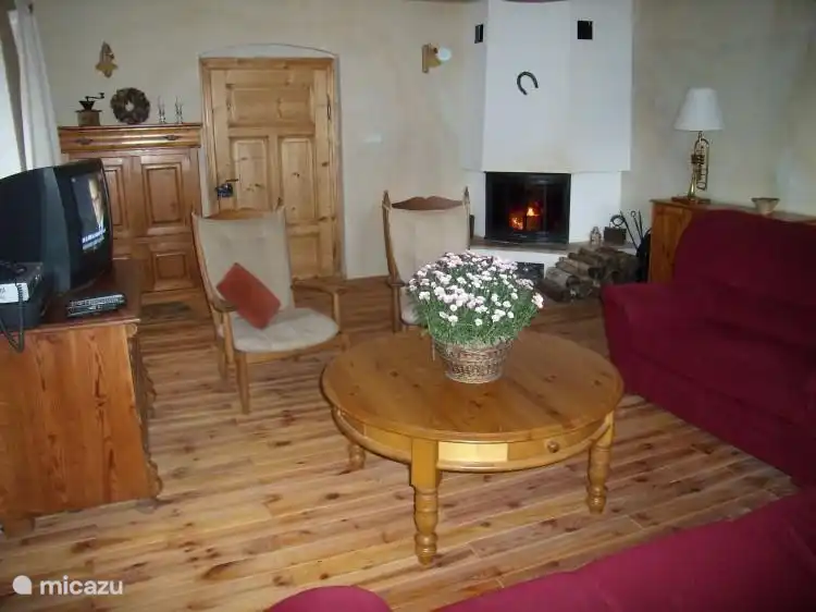 S'il fait un peu frais le soir, il y a toujours la cheminée (et suffisamment de bois) pour vous garder bien au chaud.