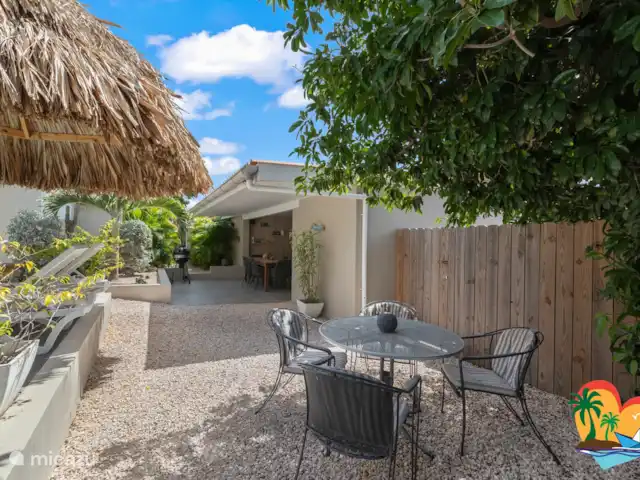 Maison Tropicale Salina | Curaçao, Curaçao-Centre, Willemstad - maison de vacances Différents coins salon complètent l’ensemble, barbecue disponible